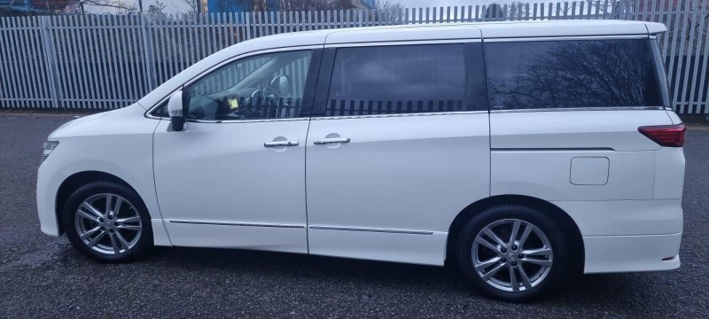 NISSAN ELGRAND